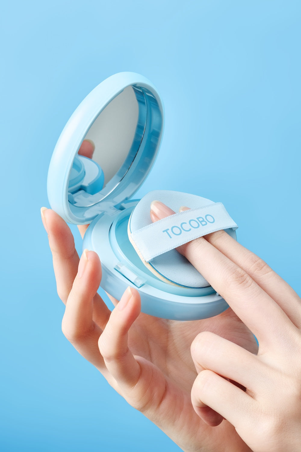TOCOBO Blur Finish Sun Cushion 01 COTTON BLUE 13g - official product image 9