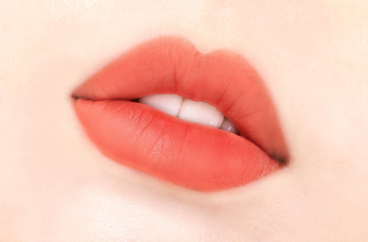 TOCOBO Powder Cream Lip Balm 033 CARROT CAKE 3.5g - official product image 4