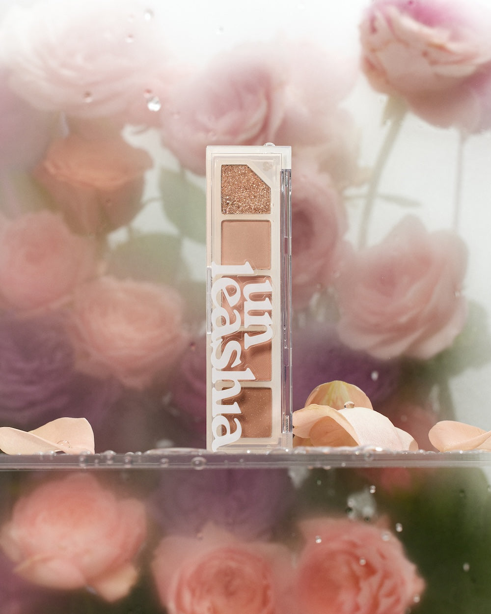 UNLEASHIA Mood Shower Face Palette No.1 Vanilla Shower 3.5g - official product image 8
